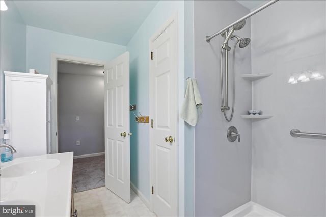89 RED STONE CIR, Reinholds, PA 17569