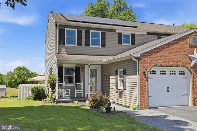 89 RED STONE CIR, Reinholds, PA 17569