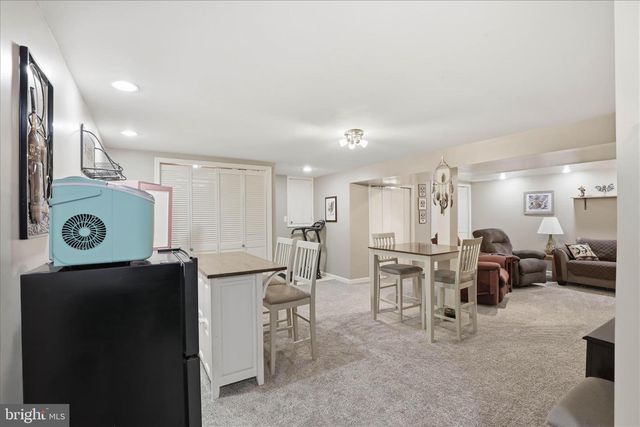 89 RED STONE CIR, Reinholds, PA 17569