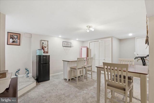89 RED STONE CIR, Reinholds, PA 17569