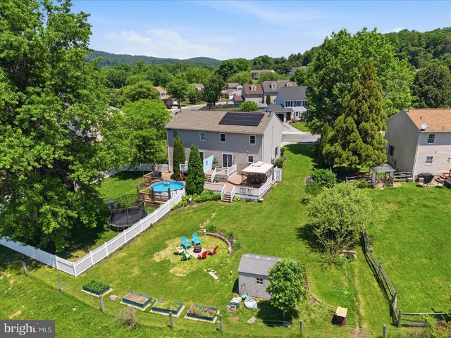 89 RED STONE CIR, Reinholds, PA 17569