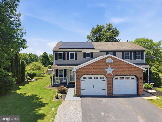 89 RED STONE CIR, Reinholds, PA 17569