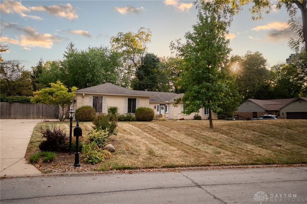 2216 Tyrol Trail, Dayton, OH 45459