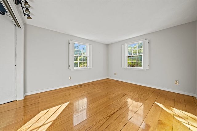 158 King St, Groveland, MA 01834