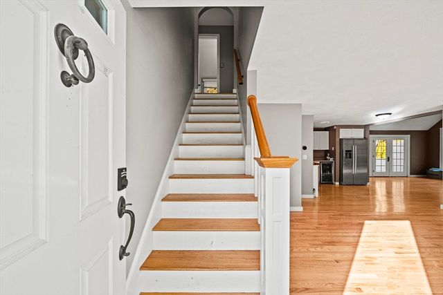 158 King St, Groveland, MA 01834