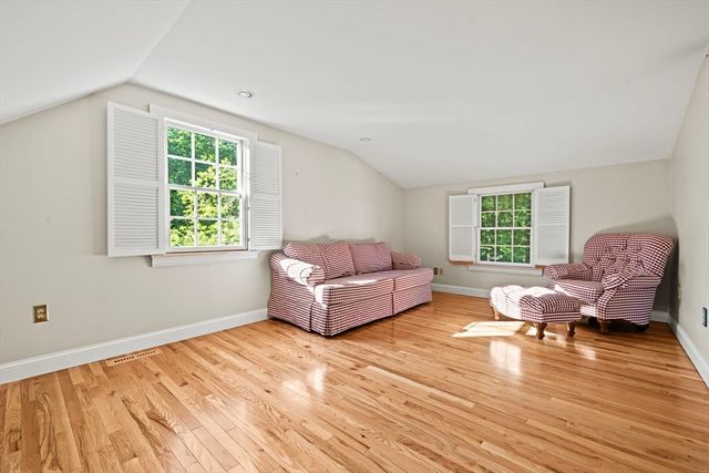 158 King St, Groveland, MA 01834