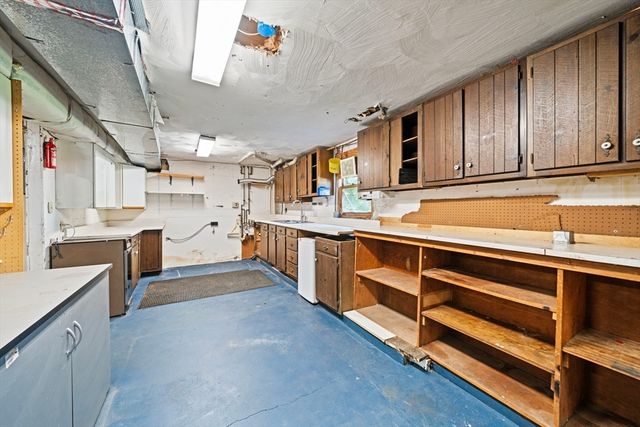158 King St, Groveland, MA 01834