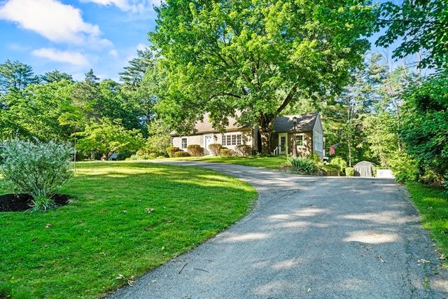 158 King St, Groveland, MA 01834