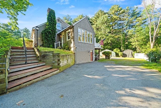 158 King St, Groveland, MA 01834