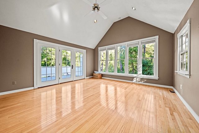 158 King St, Groveland, MA 01834
