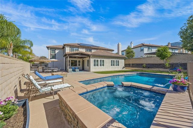 3274 Stoneberry Lane, Corona, CA 92882