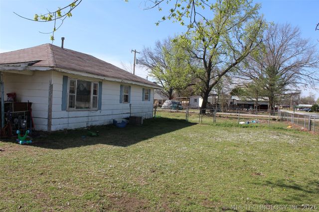 110 S Broadway Avenue, Inola, OK 74036