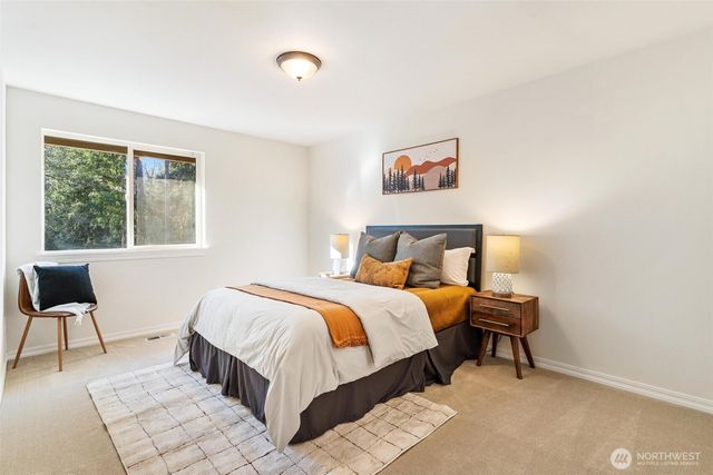 24419 214th Avenue SE, Maple Valley, WA 98038