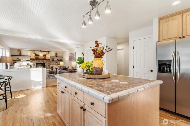 24419 214th Avenue SE, Maple Valley, WA 98038