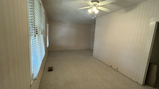 234 S D Street, Tulare, CA 93274