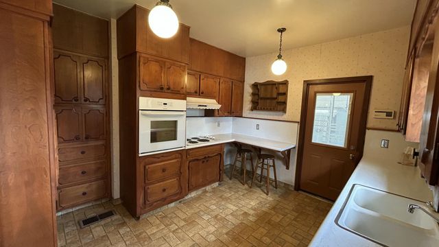 234 S D Street, Tulare, CA 93274