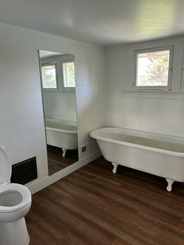 234 S D Street, Tulare, CA 93274