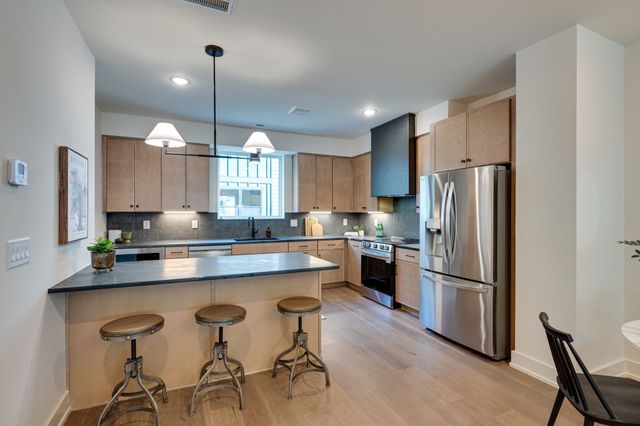 975 Dozier Pl 4*, Nashville, TN 37216