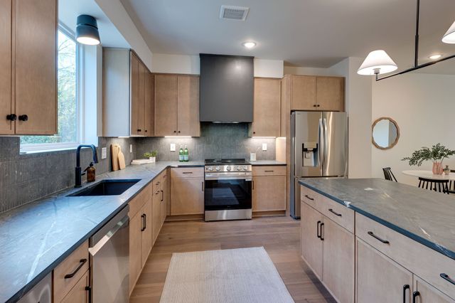 975 Dozier Pl 4*, Nashville, TN 37216