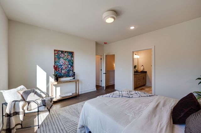 975 Dozier Pl 4*, Nashville, TN 37216