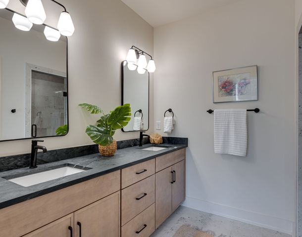975 Dozier Pl 4*, Nashville, TN 37216