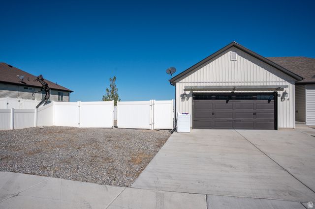 214 W WILLIAMS LN, Grantsville, UT 84029
