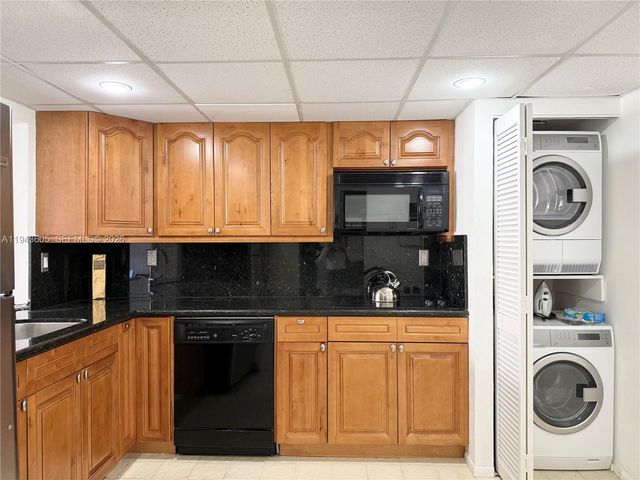 1925 Brickell Ave 1403, Miami, FL 33129