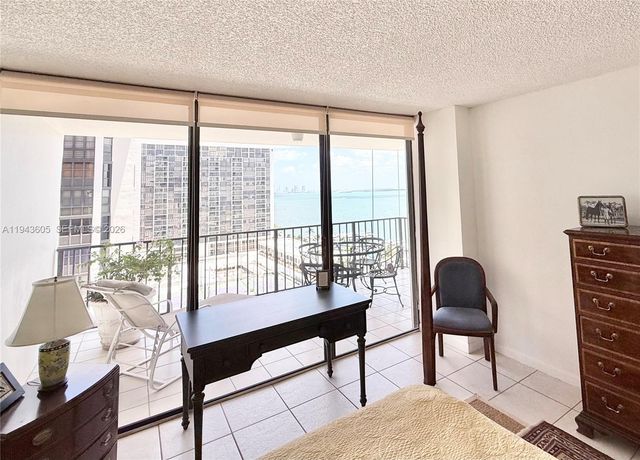 1925 Brickell Ave 1403, Miami, FL 33129