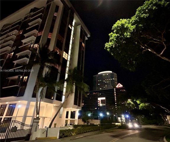 1925 Brickell Ave 1403, Miami, FL 33129