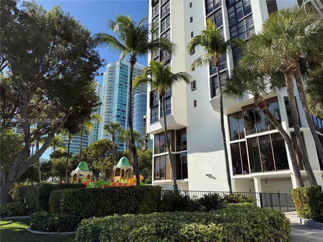 1925 Brickell Ave 1403, Miami, FL 33129
