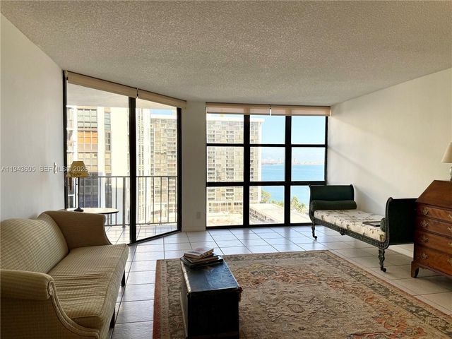 1925 Brickell Ave 1403, Miami, FL 33129