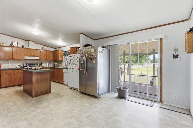 1650 Stony Valley Drive, Ponder, TX 76259