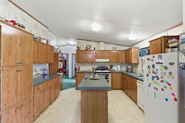 1650 Stony Valley Drive, Ponder, TX 76259