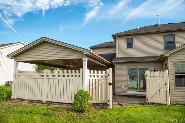 2322 Hobblebush Lane, Hamburg, NY 14085