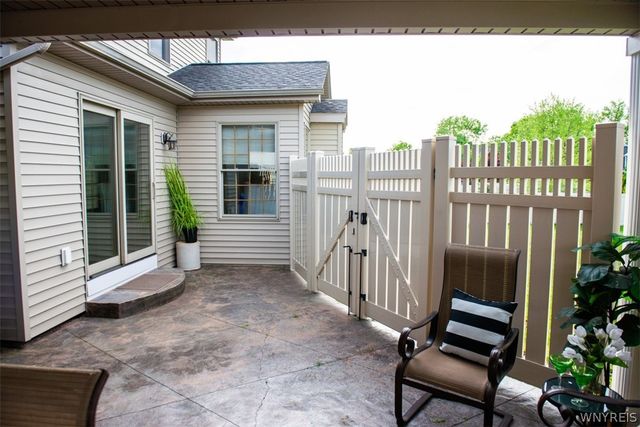 2322 Hobblebush Lane, Hamburg, NY 14085