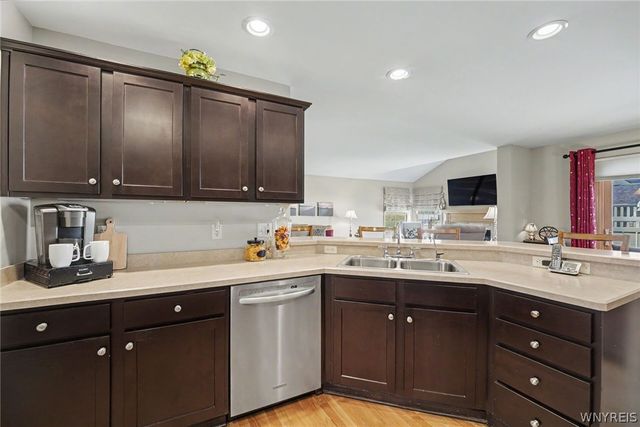2322 Hobblebush Lane, Hamburg, NY 14085