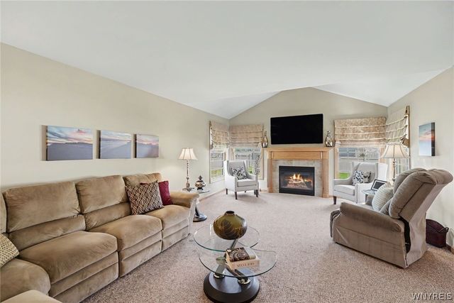 2322 Hobblebush Lane, Hamburg, NY 14085