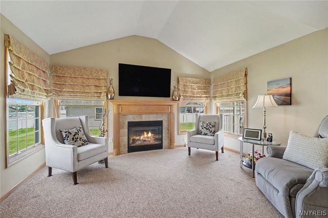 2322 Hobblebush Lane, Hamburg, NY 14085