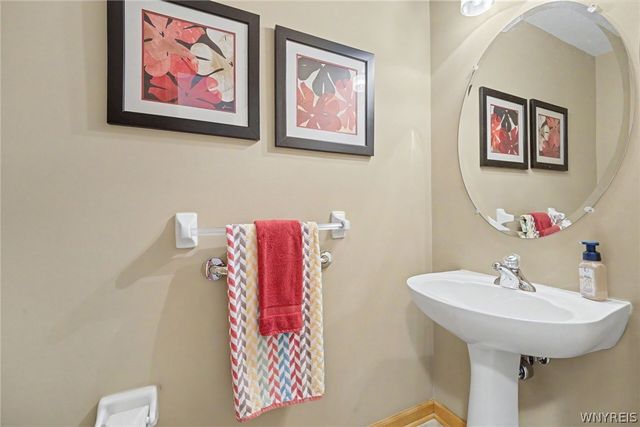 2322 Hobblebush Lane, Hamburg, NY 14085