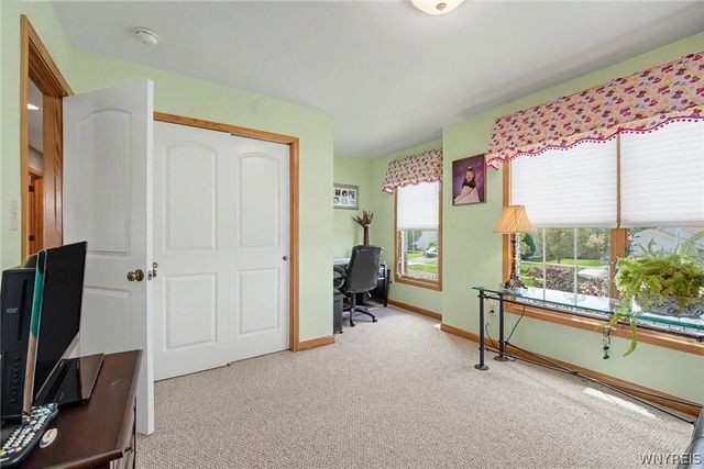 2322 Hobblebush Lane, Hamburg, NY 14085
