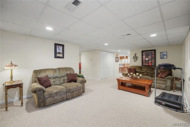 2322 Hobblebush Lane, Hamburg, NY 14085