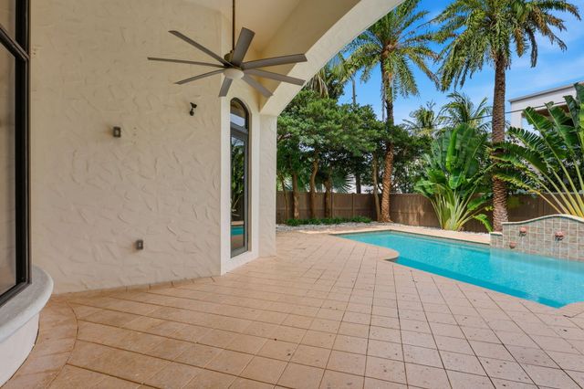 260 NE WAVECREST Court, Boca Raton, FL 33432