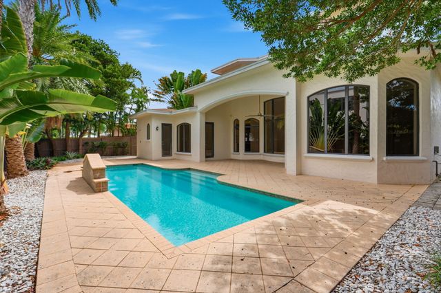 260 NE WAVECREST Court, Boca Raton, FL 33432