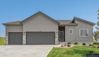 8006 N 113 Street, Omaha, NE 68142