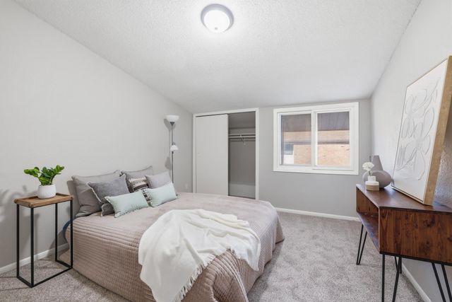 5908 83rd Parkway N, Brooklyn Park, MN 55443