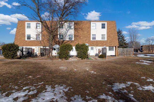 5908 83rd Parkway N, Brooklyn Park, MN 55443