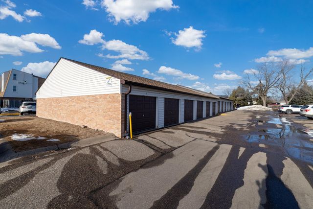 5908 83rd Parkway N, Brooklyn Park, MN 55443