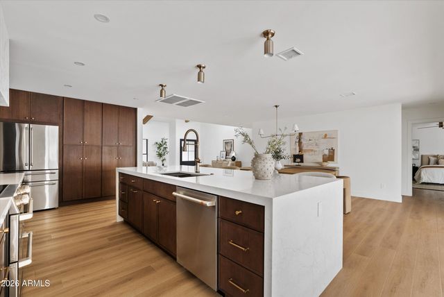 5701 E WINDROSE Drive, Scottsdale, AZ 85254