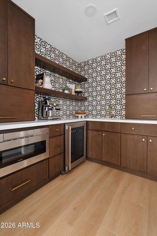 5701 E WINDROSE Drive, Scottsdale, AZ 85254