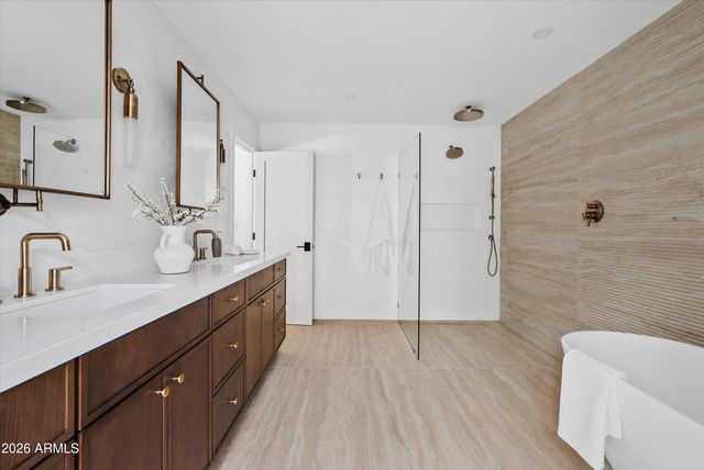 5701 E WINDROSE Drive, Scottsdale, AZ 85254